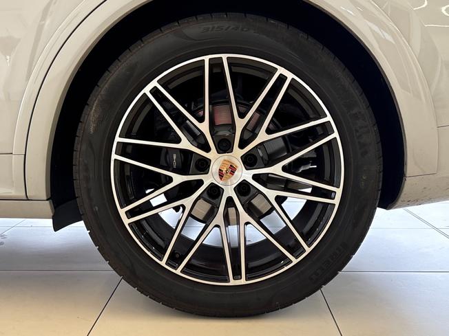 PORSCHE Cayenne Photo 24
