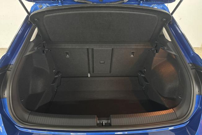 Volkswagen T-Roc Photo 12