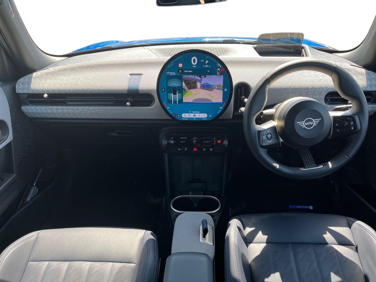 MINI Cooper Photo 9