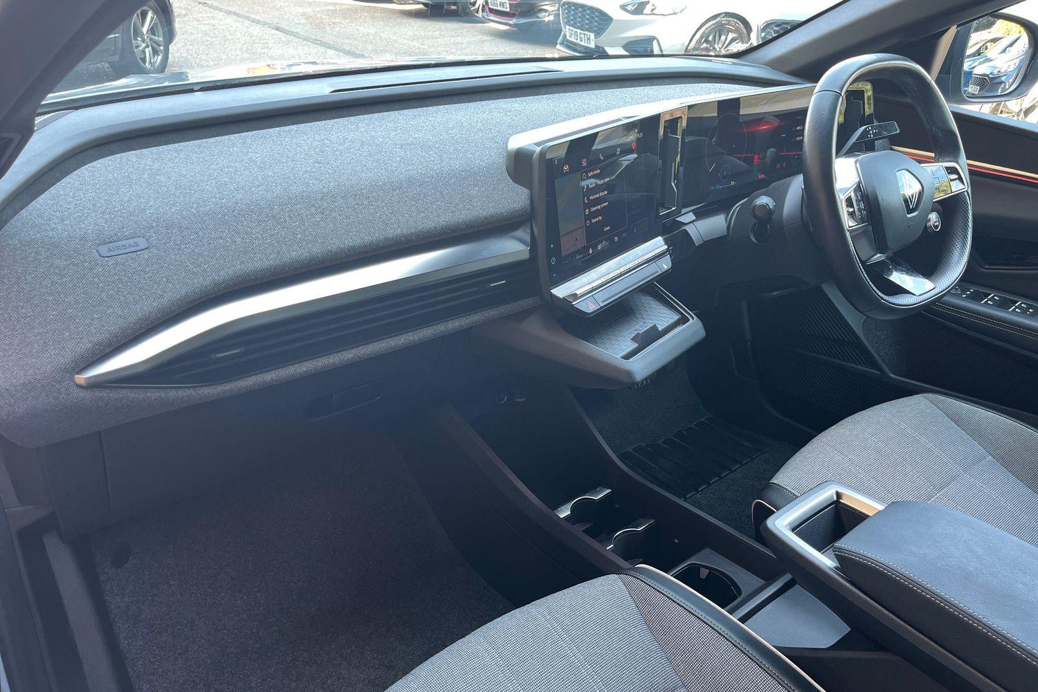 Renault MEGANE E-TECH Photo 17