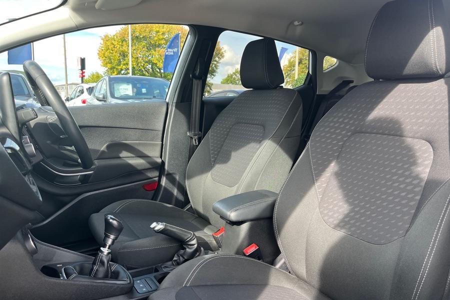 Ford Fiesta Photo autoimg-d5fbe3b5fb0d12272e2c21de5d021b9e10707353.jpg