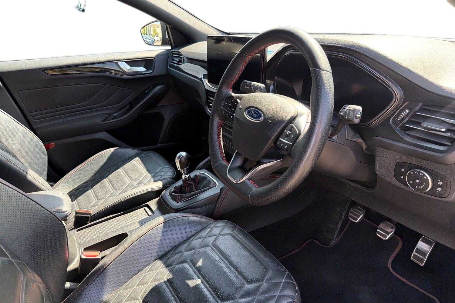 Ford FOCUS Photo 8