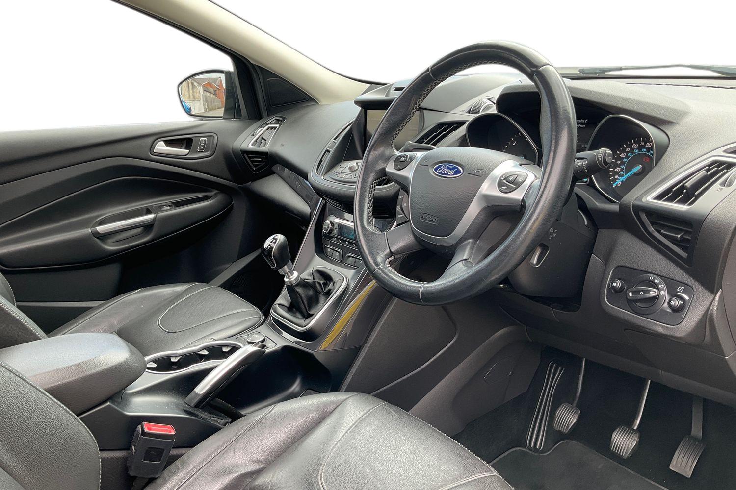 Ford KUGA Photo 8