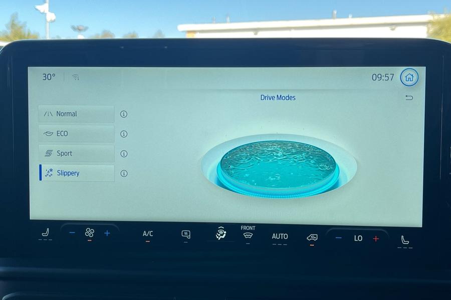 Ford TRANSIT CUSTOM Photo autoimg-d6005ff4f2f96f3847791c6c94c996df6af49b34.jpg