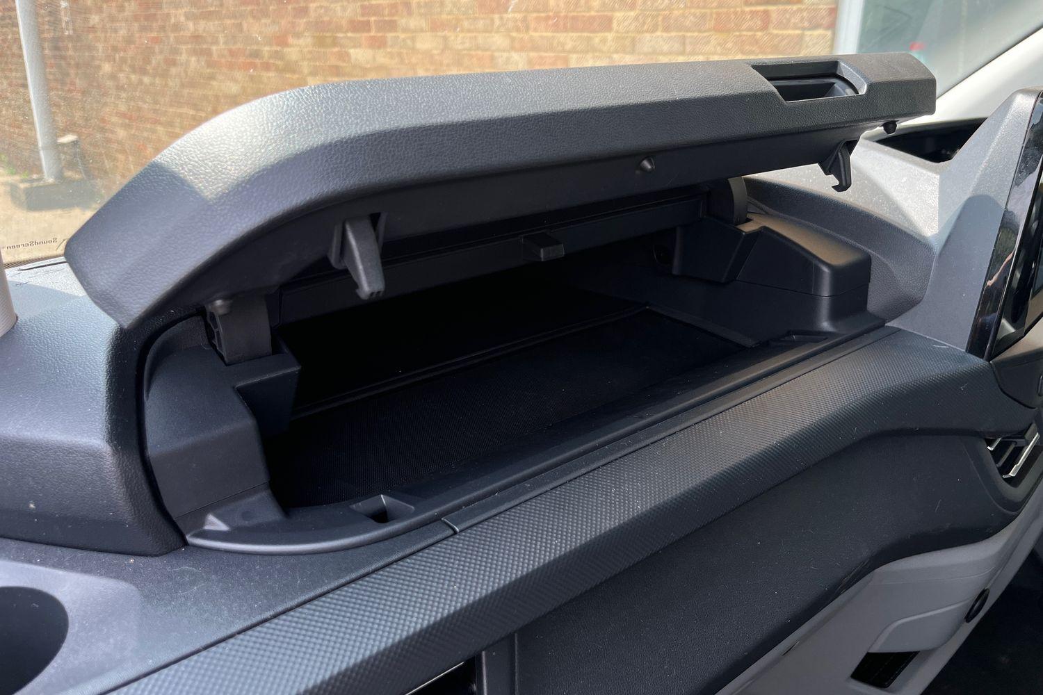 Ford E-TRANSIT CUSTOM Photo 16
