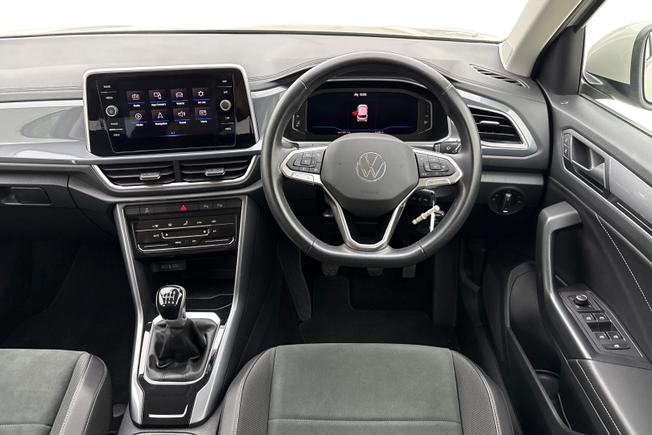 VOLKSWAGEN T-Roc Photo 11