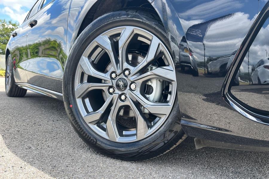 Ford Focus Photo autoimg-d60970d5c1057064aded0e5374c1339f70f05fa9.jpg