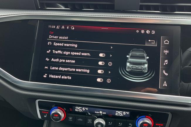 AUDI Q3 Photo 28