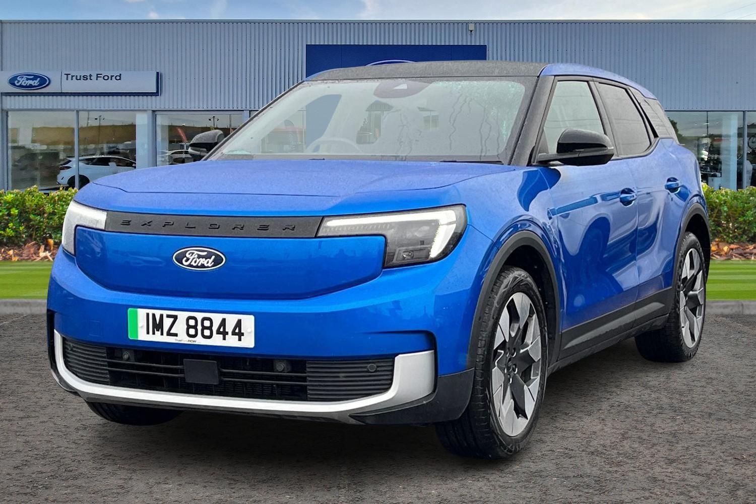 Ford Explorer Photo 4