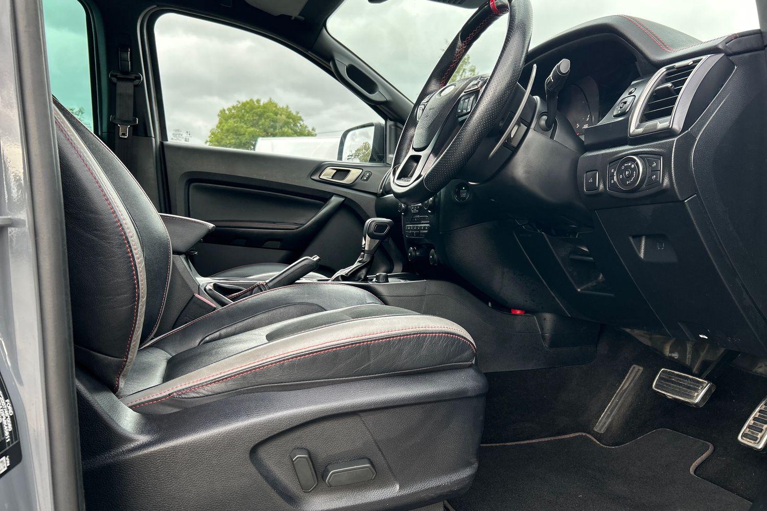 Ford RANGER Photo 32