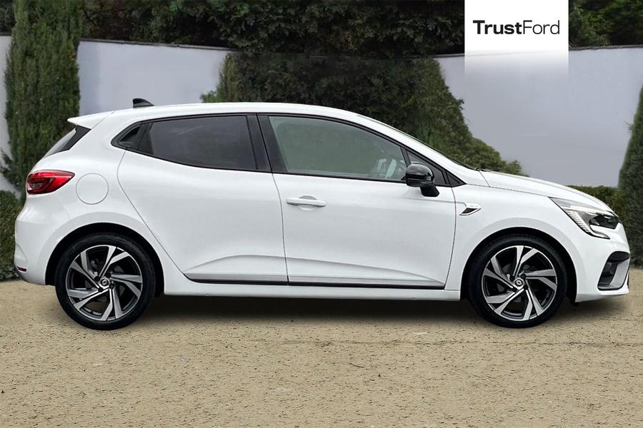 Renault Clio Photo autoimg-d612fc42fcc19d7e029fbb753627d95ce192c69f.jpg
