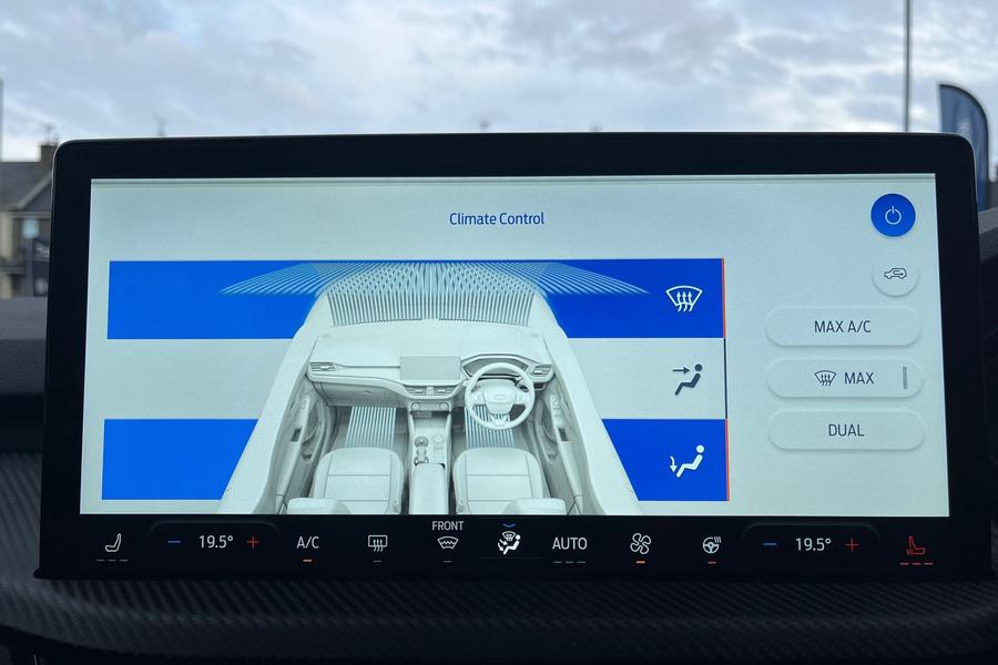 Ford KUGA Photo autoimg-d6144876c0f5c96e621cac121d8fe6f2c64ed3aa.jpg