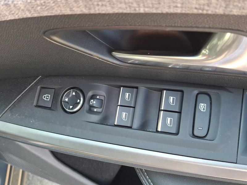 Used Peugeot 5008 KW25UHP 45