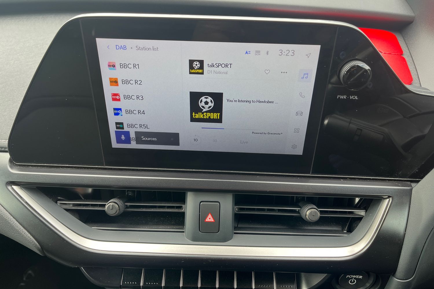 Lexus UX Photo 26