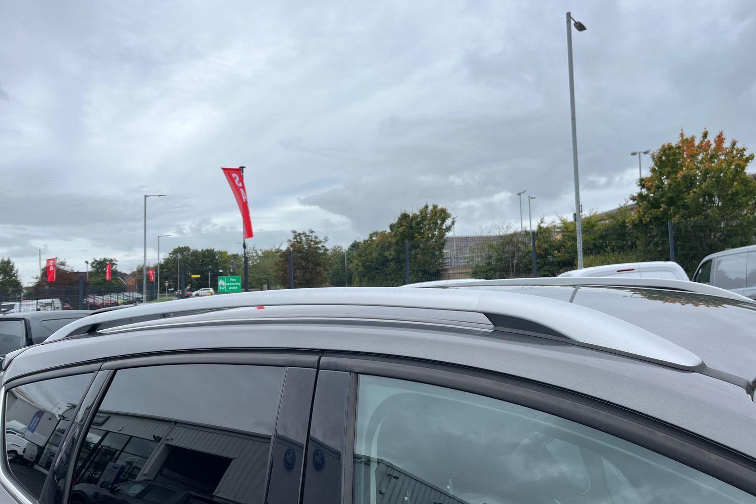 Ford KUGA Photo 25