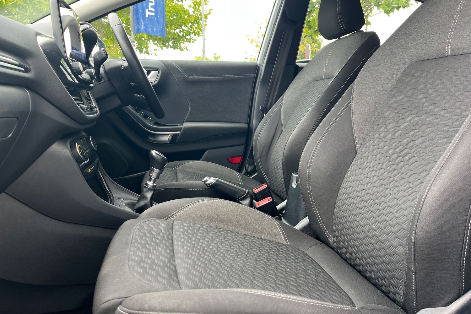 Ford PUMA Photo 18