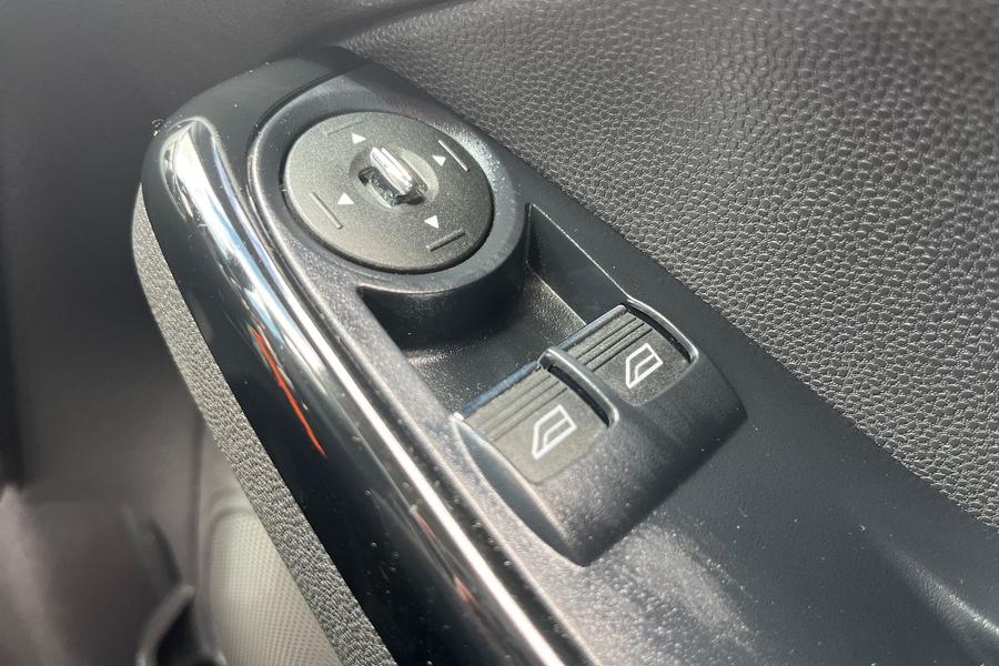 Ford Fiesta Photo autoimg-d621a00861f07441693f5786f80e6e9c5037dd51.jpg