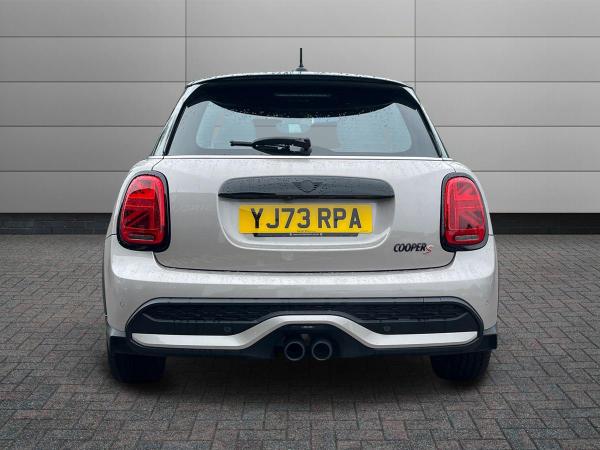 MINI Hatch Photo autoimg-d62493f794092a3c6be3390e194a8eee209e3db4.jpg