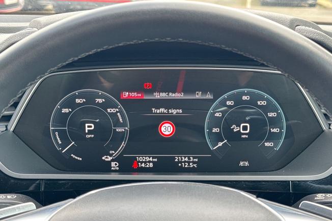 Audi Q8 Photo 55