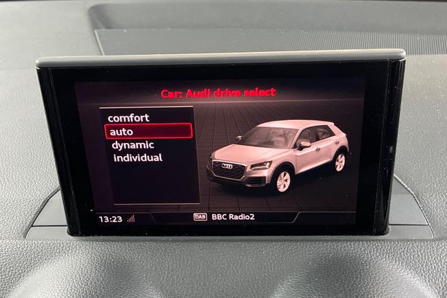 Audi Q2 Photo 21