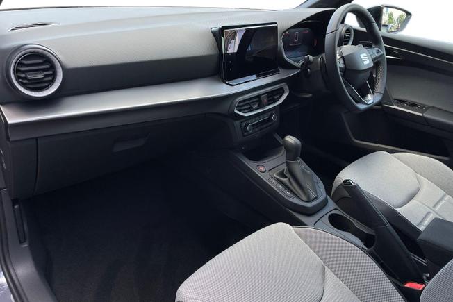 SEAT Arona Photo 2