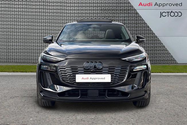 Audi Q6 e-tron Photo 8