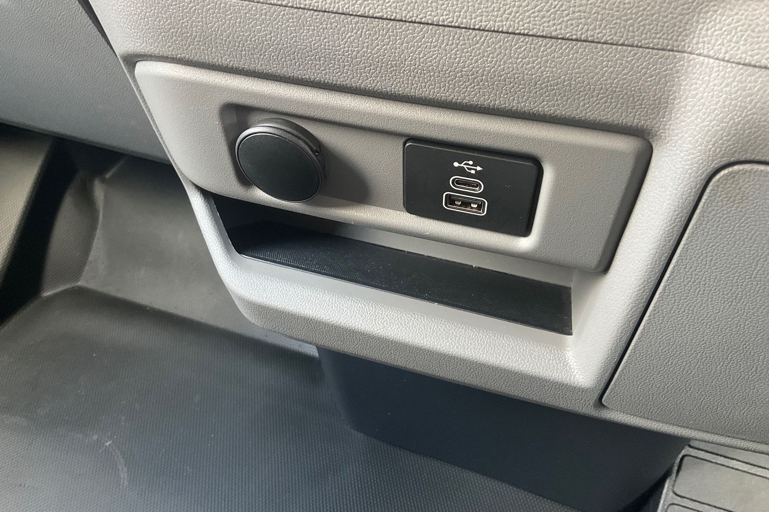 Ford E-Transit Custom Photo 25