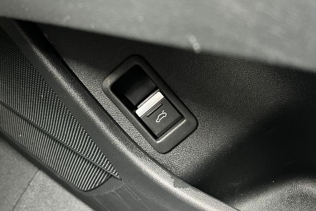 Audi Q4 E-Tron Photo 36