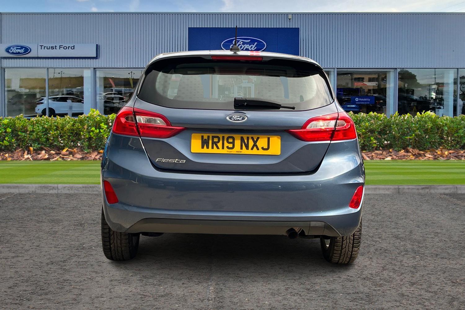 Ford FIESTA Photo 6