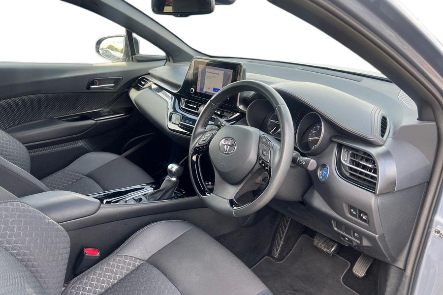 Toyota C-HR Photo autoimg-d63a6dbec0748123f3bed5e7d7964e41cbc7e542.jpg