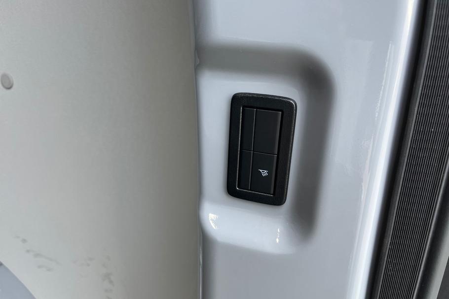 Used Ford TRANSIT CUSTOM XRZ5111 8