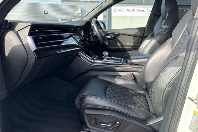 AUDI SQ7 Photo 47