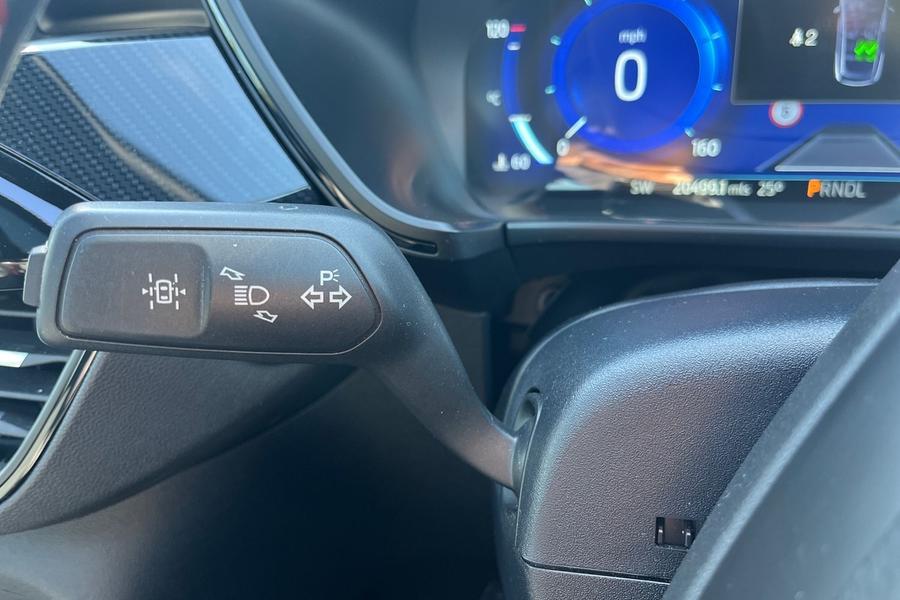 Ford Kuga Photo autoimg-d64136b23e2449b59a9f9d66207ae2fee2d7db1a.jpg