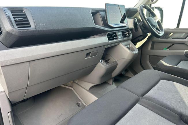 Volkswagen Crafter Photo 2