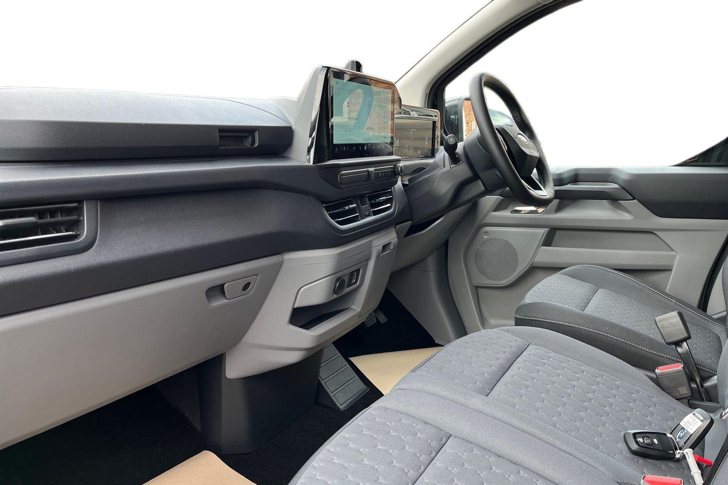 Ford TRANSIT CUSTOM Photo 2