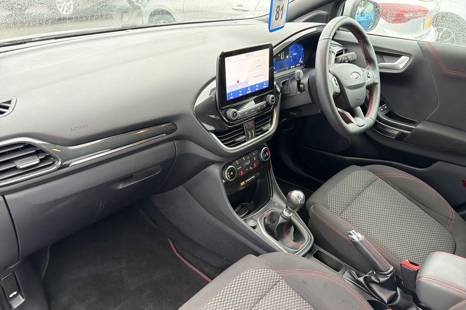 Ford PUMA Photo 17