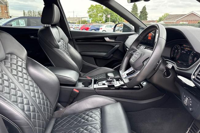 AUDI Q5 Photo 29