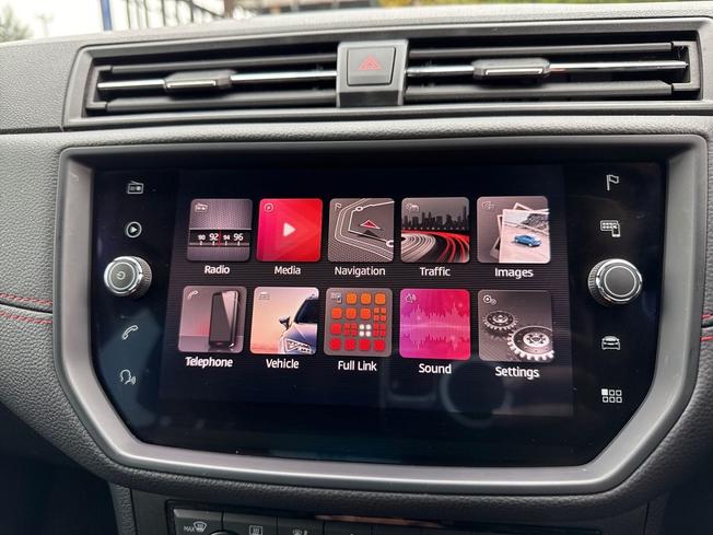 SEAT Arona Photo 32