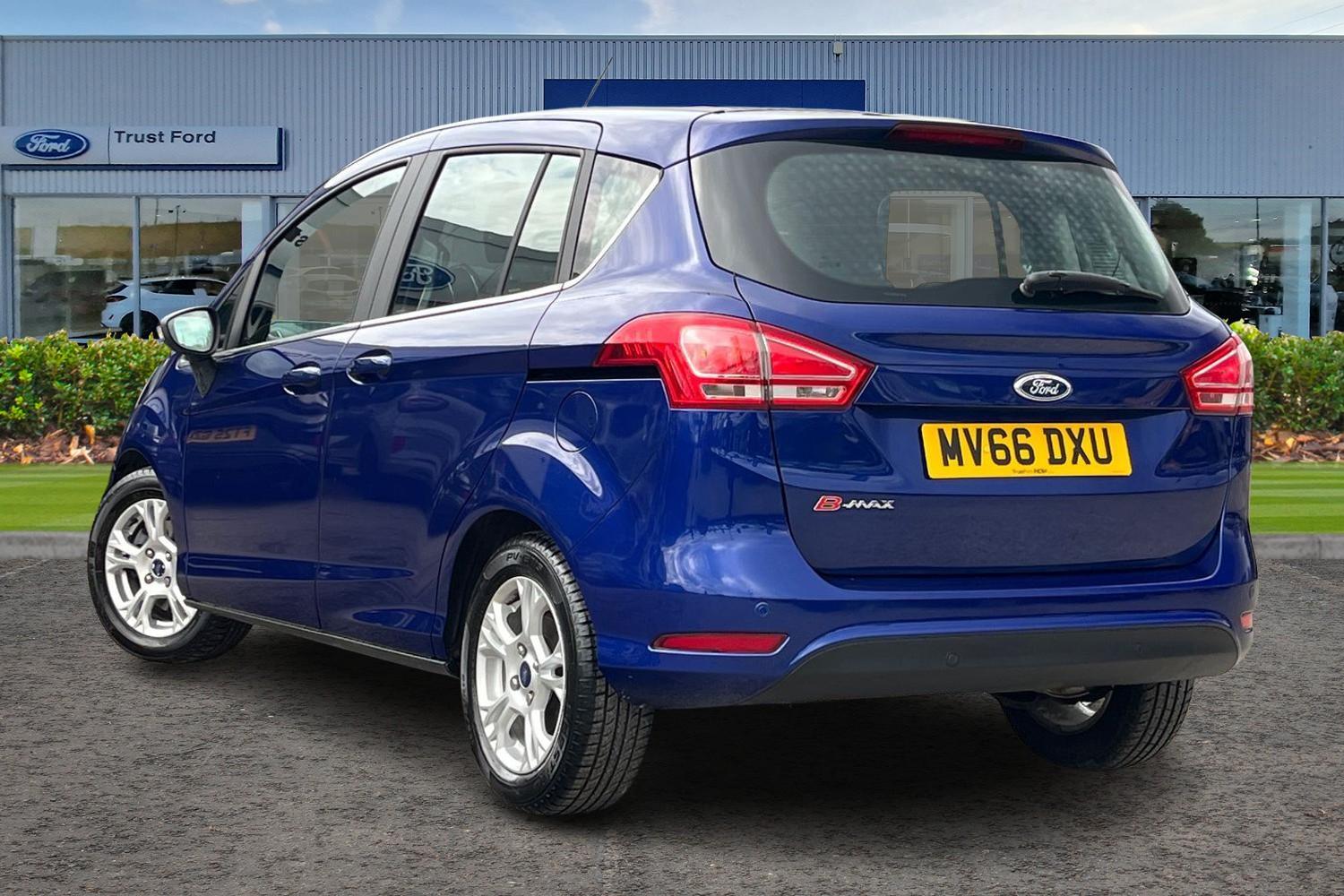 Ford B-MAX Photo 1