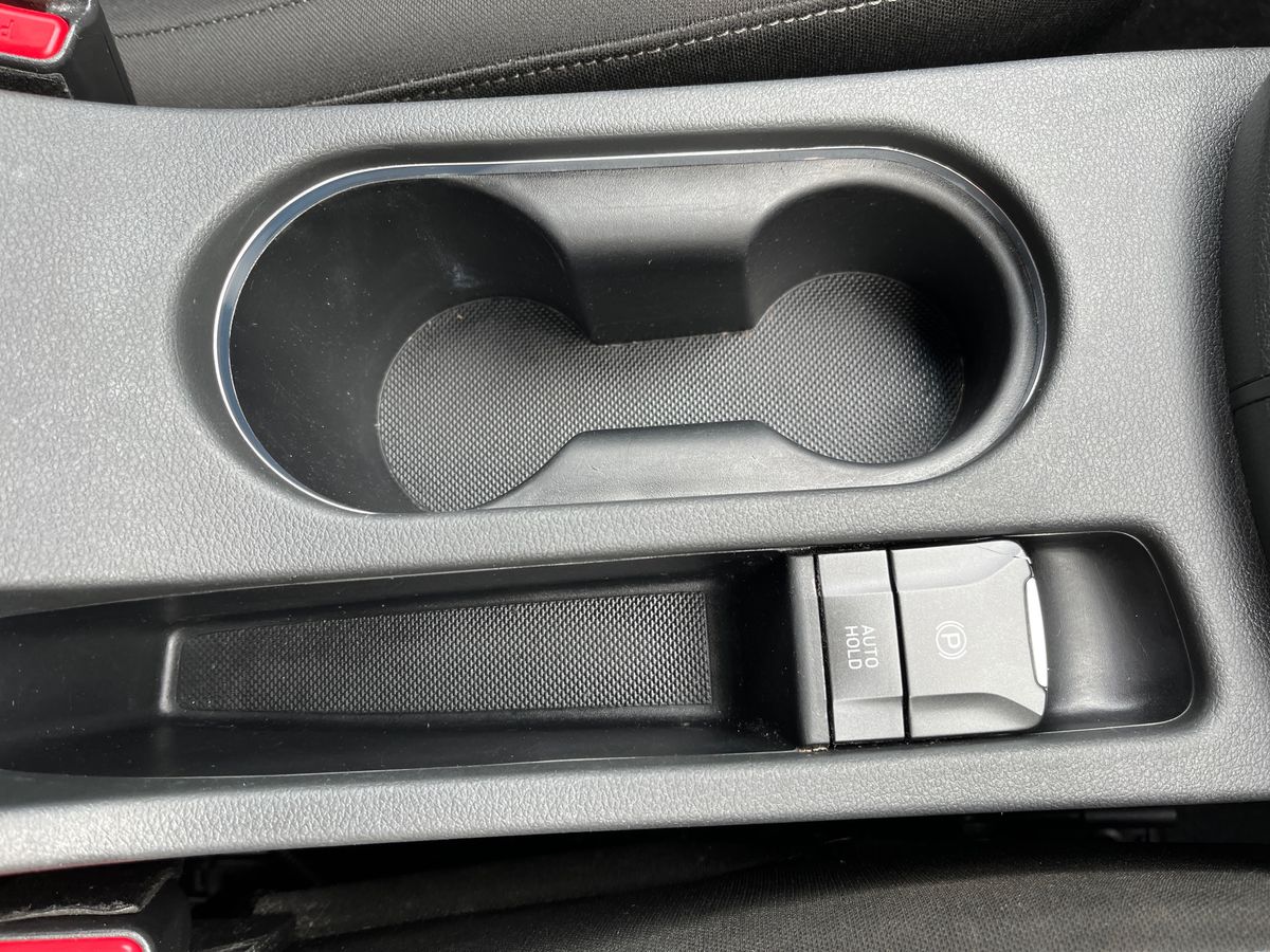 Hyundai KONA Photo 32