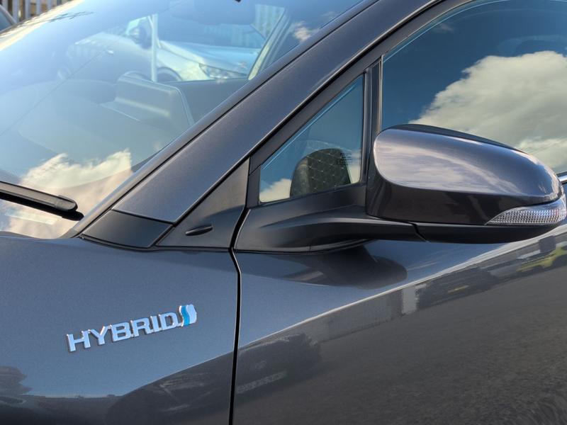 Used Toyota C-HR NV21USD 43