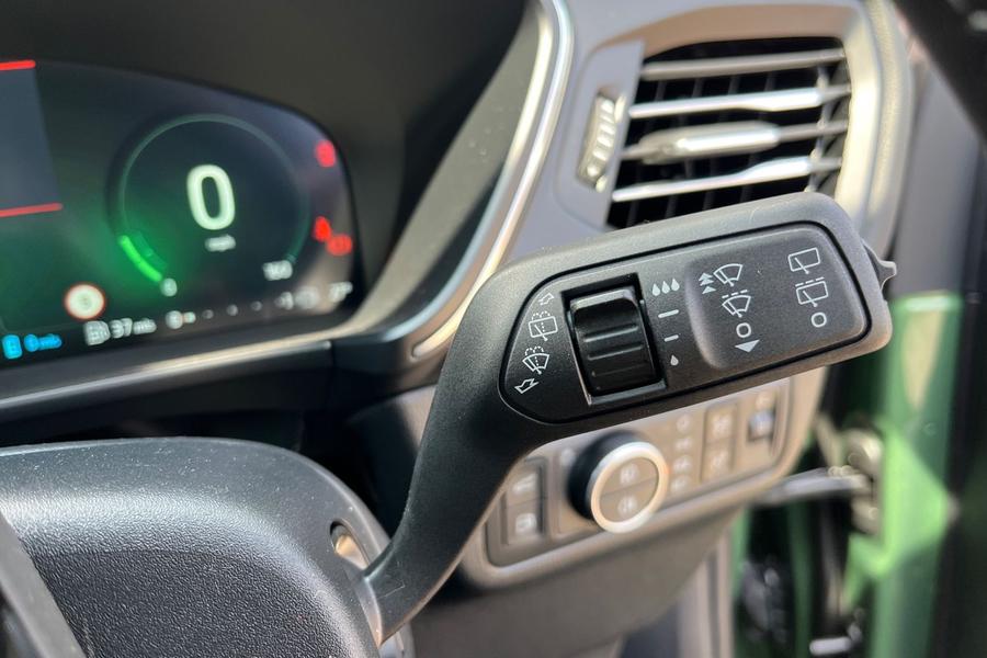 Ford Kuga Photo autoimg-d6647b43444a19b433b0205e28783d6049f317a5.jpg