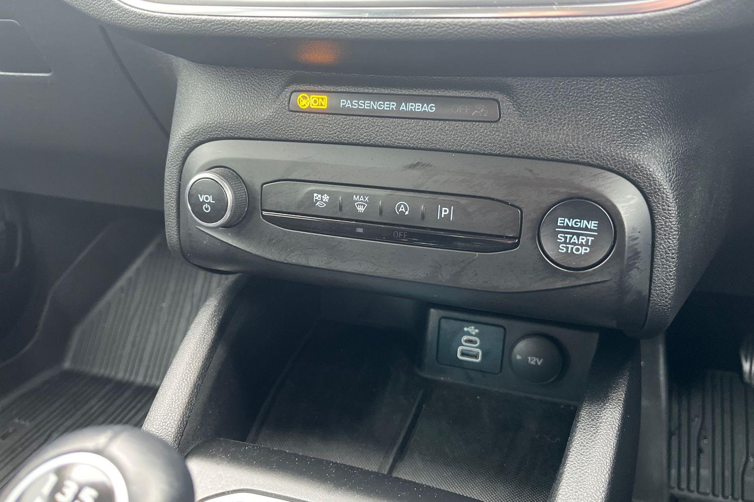 Ford FOCUS Photo 30