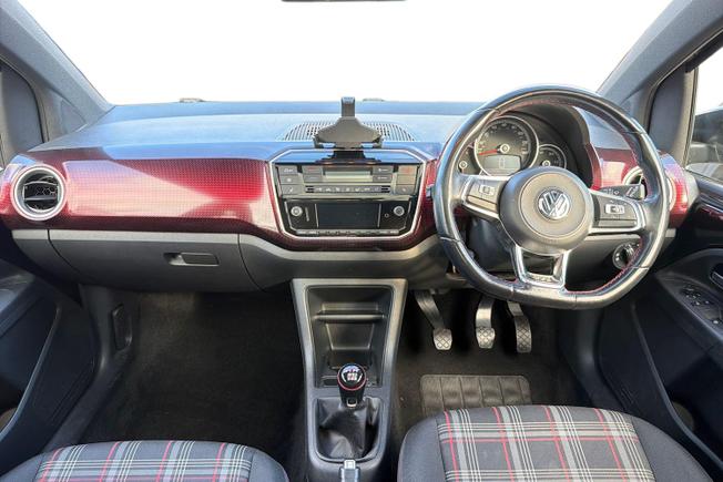 VOLKSWAGEN UP Photo 10