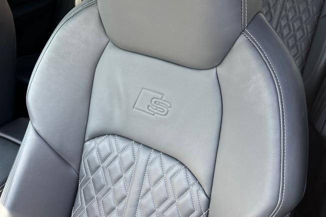 AUDI e-tron Photo 43