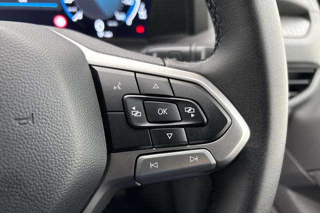 VOLKSWAGEN E-Transporter Photo 17
