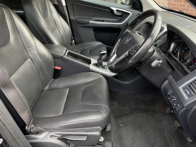 VOLVO XC60 Photo 29