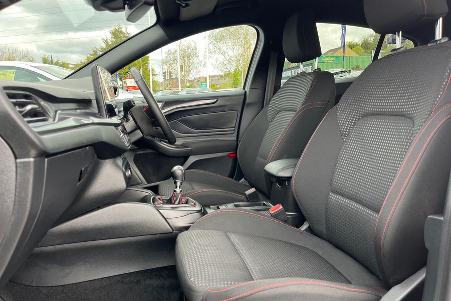 Ford Focus Photo autoimg-d671d85a1a42e0666055f06a9ece2a1f91bf9f8e.jpg