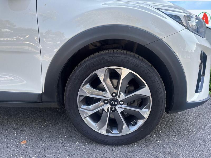 2019 19 KIA STONIC