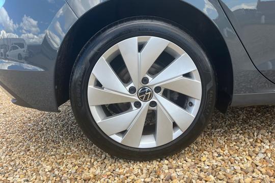Volkswagen Golf Photo autoimg-d679df9e080b237bb65c32c17748f063d66e298a.jpg